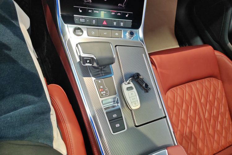 奥迪A7L 2024款 45 TFSI quattro 黑武士版局部细节18