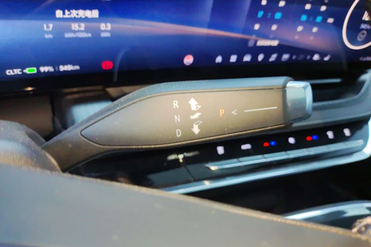 别克E5 2023款 臻享标准续航版中控内饰18