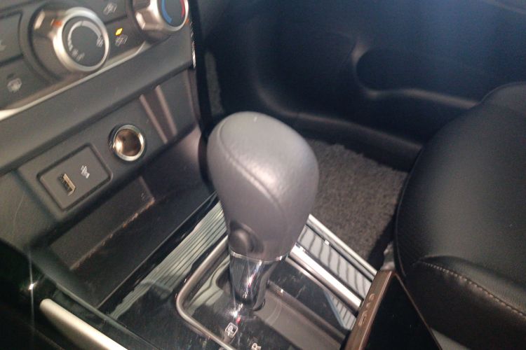 日产 轩逸 2022款 改款 经典 1.6XL CVT豪华版中控内饰18