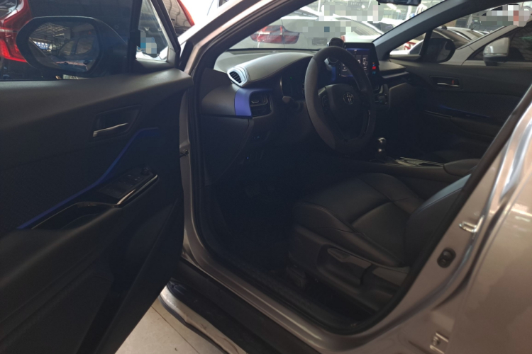 丰田 奕泽IZOA 2018款 2.0L 奕驰版 国VI中控内饰20