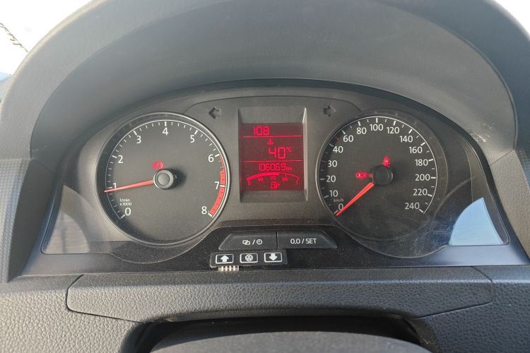 大众 桑塔纳 2015款 1.6L 手动风尚版中控内饰14