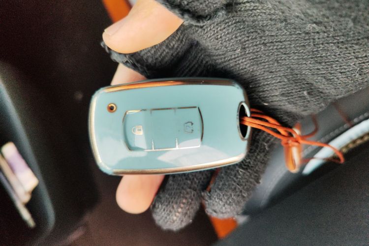 瑞驰汽车 瑞驰新能源EC75 2025款 客运 智行超充版 先锋型Ⅰ 52.16kWh中控内饰11