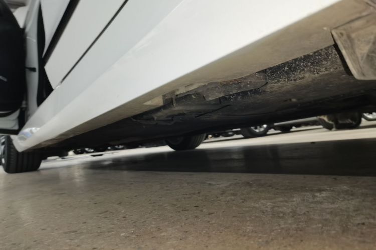 凯迪拉克ATS-L 2016款 28T 时尚型机舱底盘30