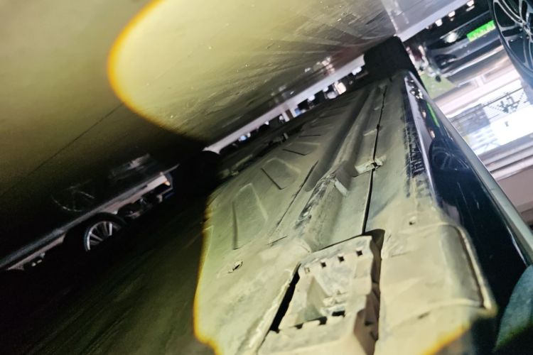 奔驰C级 2019款 C 260 L 运动版局部细节9002