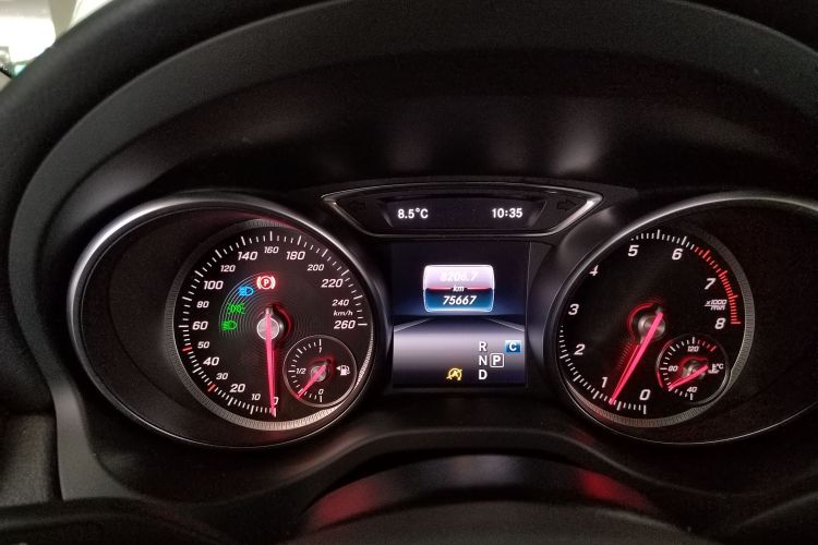 奔驰GLA 2018款 GLA 200 动感型中控内饰14