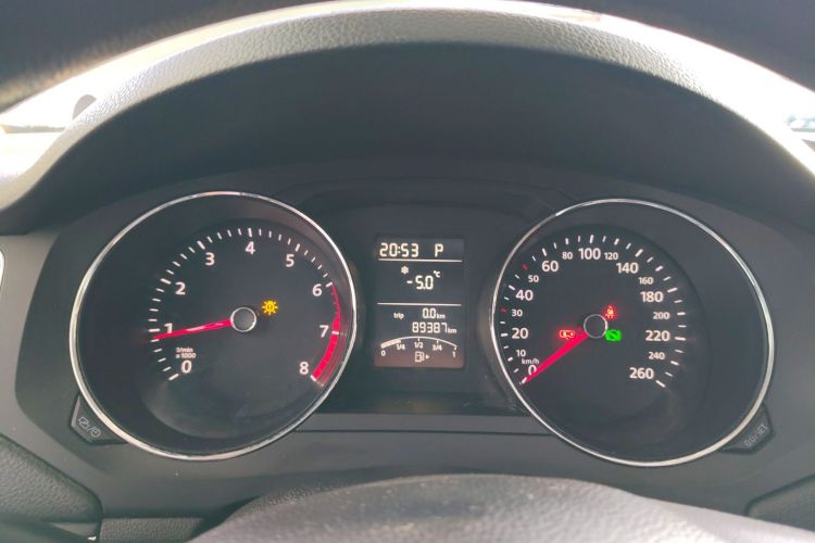 大众 速腾 2015款 1.6L 自动时尚型中控内饰14