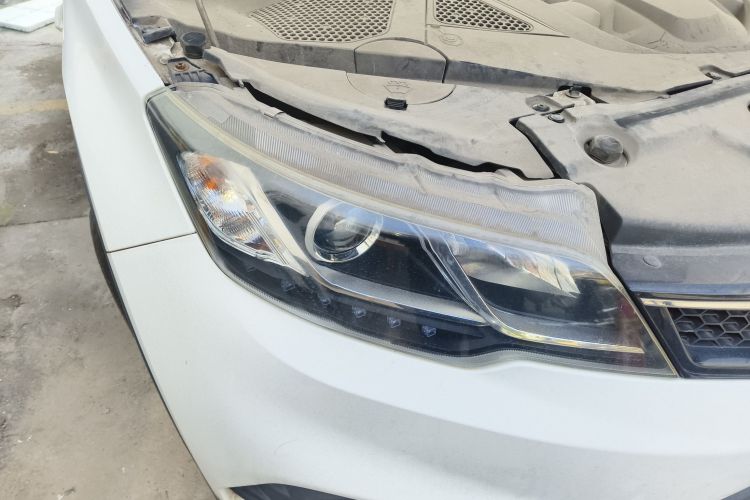 东南DX3 2016款 1.5L 手动豪华型车身外观8