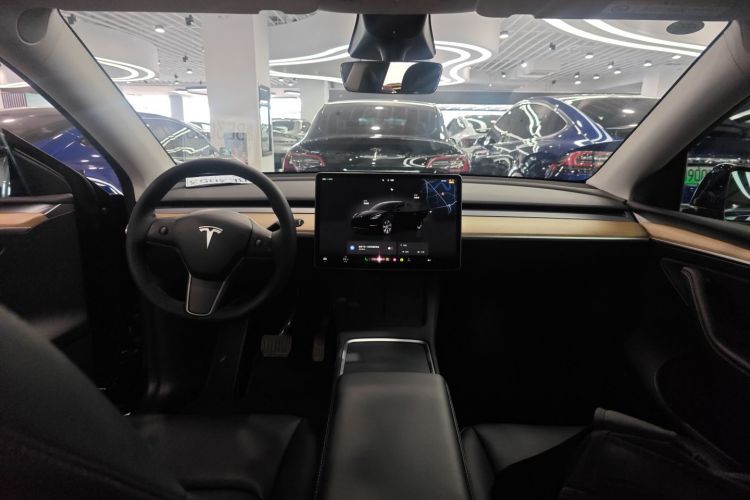 特斯拉 Model Y 2022款 后轮驱动版中控内饰7002