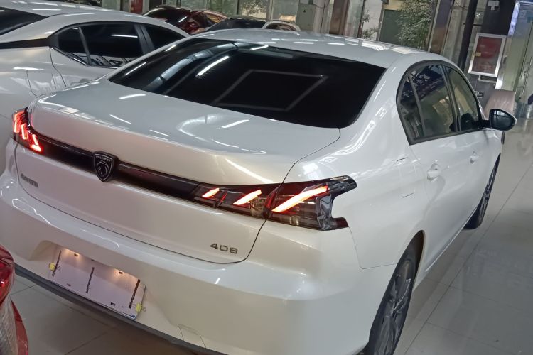 标致408 2022款 1.6T 进取版车身外观7