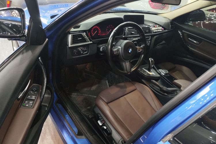 宝马3系 2019款 320Li M运动套装中控内饰7003