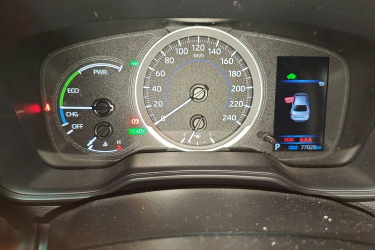 丰田 雷凌 2021款 双擎 1.8H E-CVT运动版中控内饰14