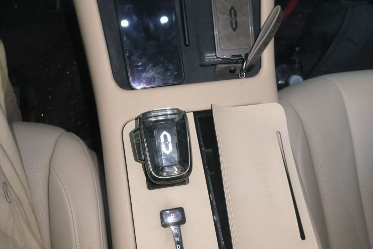 鸿蒙智行 问界M7 2024款 1.5T 后驱Plus版 5座中控内饰18