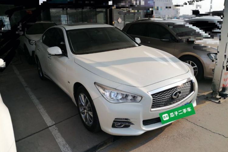 英菲尼迪Q50L 2016款 2.0T 舒适版车身外观3
