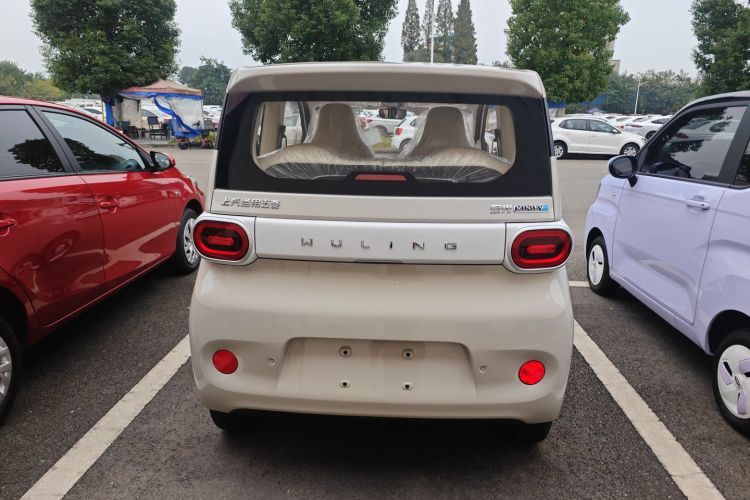 五菱汽车 宏光MINIEV 2024款 第三代 215km 青春版车身外观6