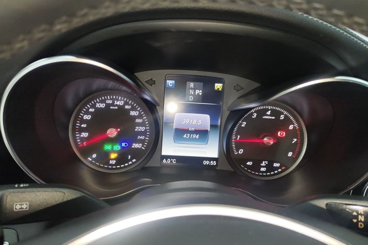 奔驰C级 2018款 C 200 L 运动版局部细节14