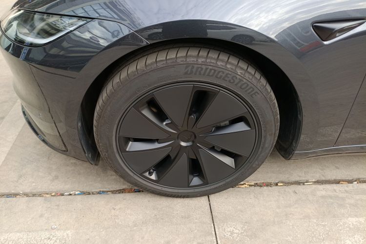 特斯拉 Model 3 2025款 后轮驱动版车身外观6007