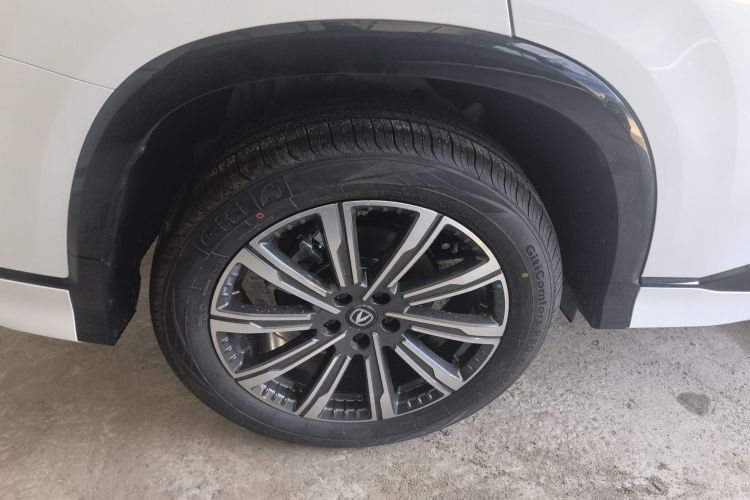 长安CS75 PLUS 2026款 智慧冠军版 1.5T 新蓝鲸 智航型车身外观6008