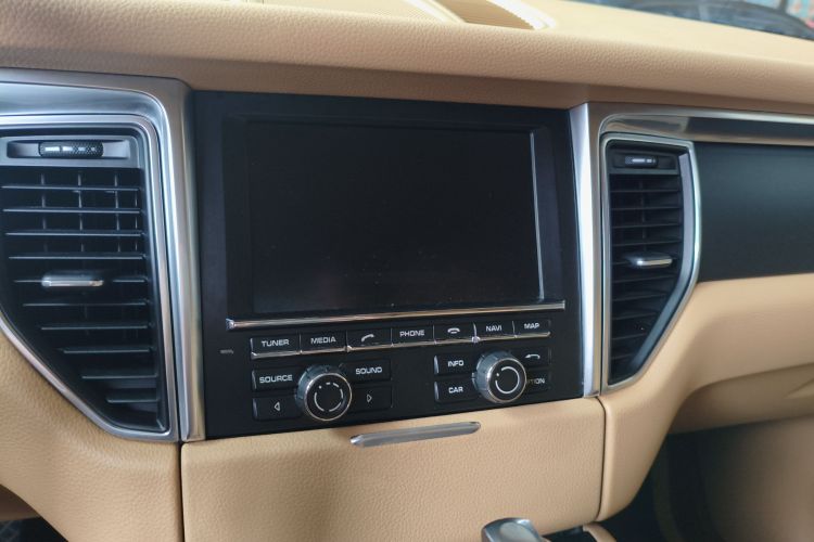 保时捷 2014款 Macan 2.0T中控内饰16