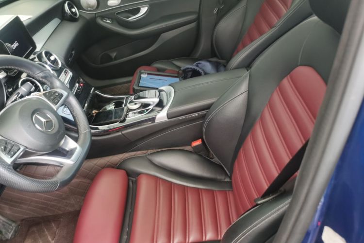 奔驰C级 2018款 C 200 运动版局部细节19