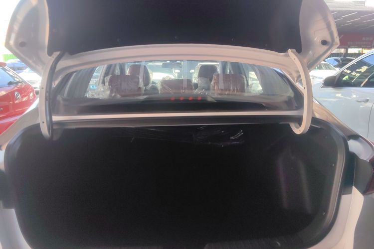 长安 逸动 2024款 PLUS 蓝鲸NE 1.4T GDI DCT高能版机舱底盘23