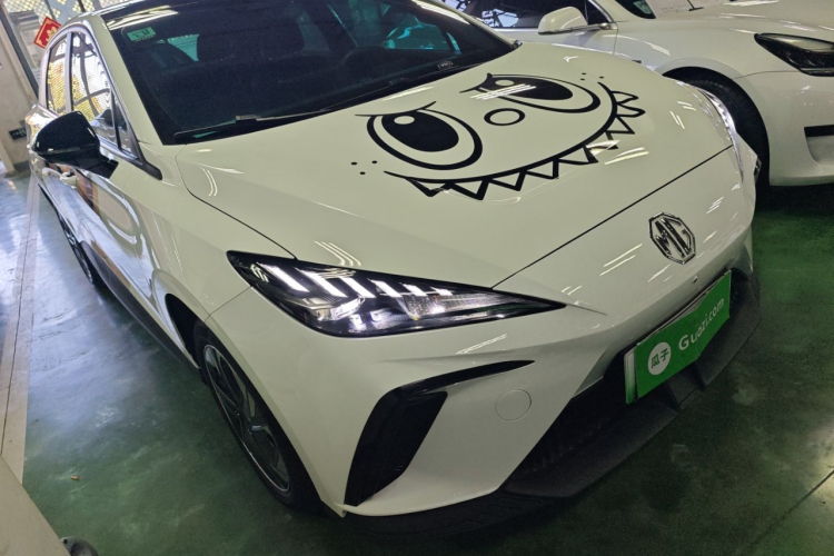 名爵 MG4 EV 2022款 425km 豪华版车身外观3