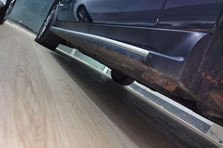 奔驰GLE 2017款 GLE 320 4MATIC 豪华型局部细节9001