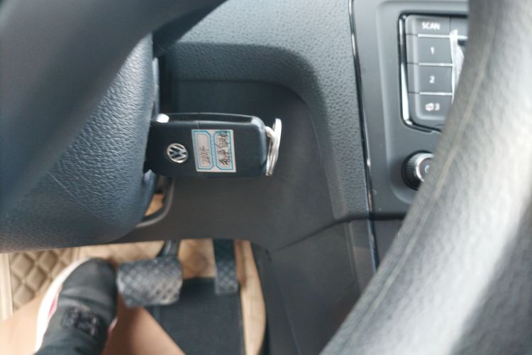 大众 桑塔纳 2021款 1.5L 自动风尚版中控内饰11