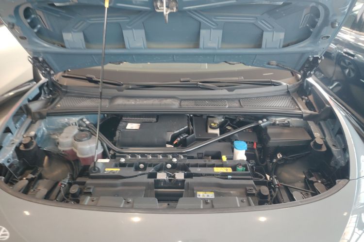 大众ID.7 VIZZION 2024款 AIR机舱底盘24