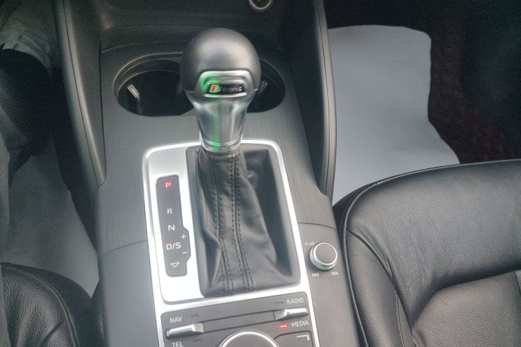 奥迪A3 2016款 Limousine 35 TFSI 风尚型中控内饰18