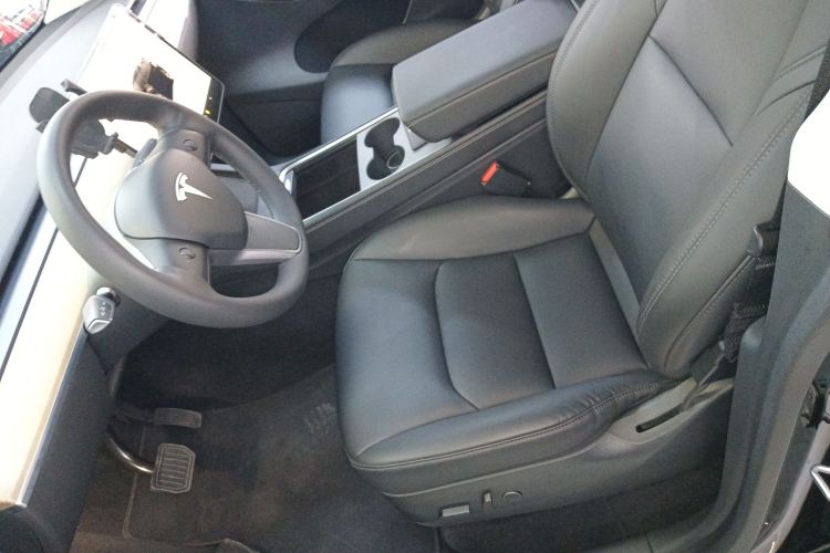 特斯拉 Model Y 2022款 后轮驱动版局部细节19