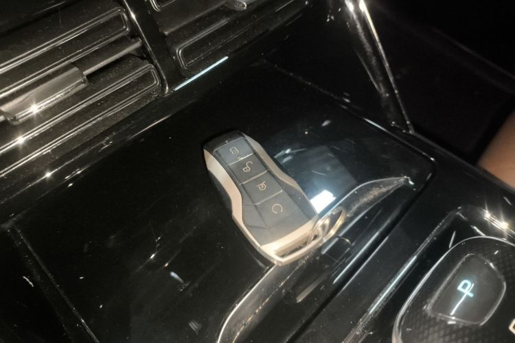 比亚迪 唐新能源 2021款 EV 长续航版尊荣型中控内饰11