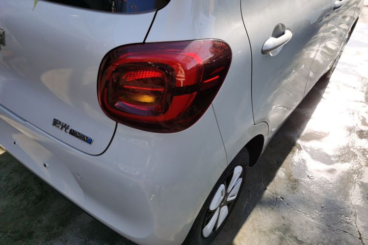 五菱汽车 宏光MINIEV 2025款 四门版 进阶款车身外观9