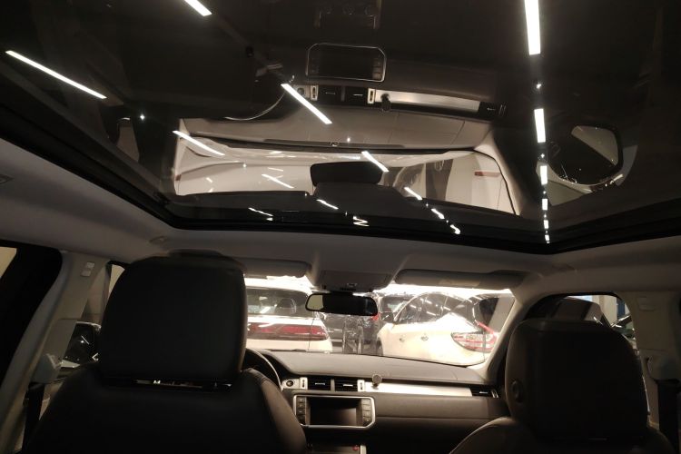 路虎 揽胜极光 2017款 2.0T SE 智耀版局部细节22