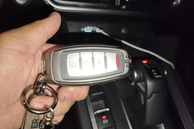 长城 炮 2023款 2.0T商用版自动柴油两驱精英型标箱GW4D20M中控内饰11