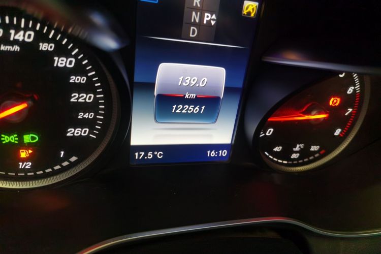 奔驰C级 2017款 C 200 L 4MATIC中控内饰15