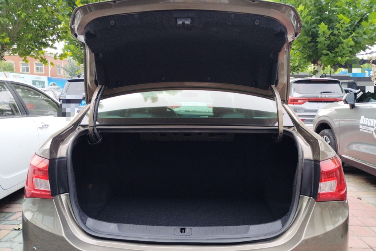 别克 英朗 2015款 15N 自动进取型局部细节23