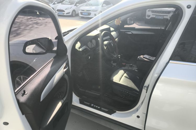 宝马X1 2019款 sDrive20Li 领先型中控内饰20