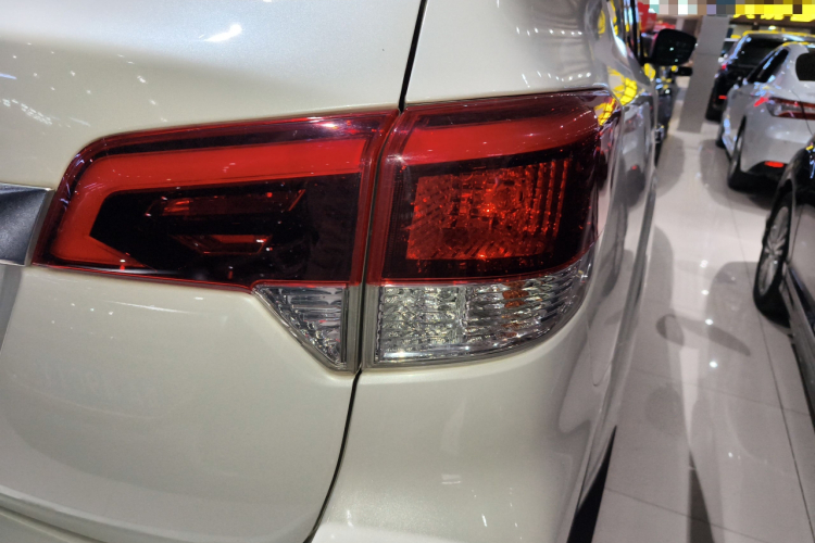 日产 途达 2020款 2.5L XL Upper 自动两驱豪华版车身外观9