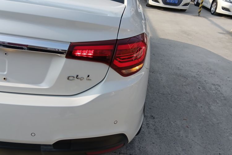 雪铁龙C4L 2015款 1.8L 手动领先版车身外观6006