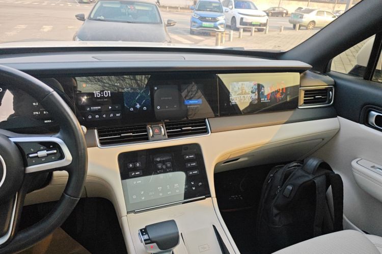 理想汽车 理想ONE 2021款 增程6座版中控内饰16