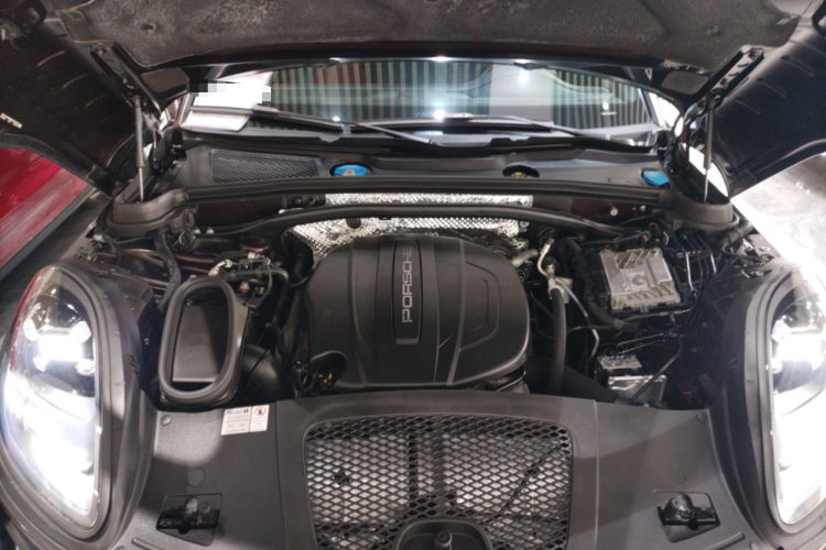 保时捷 2018款 Macan 2.0T机舱底盘24
