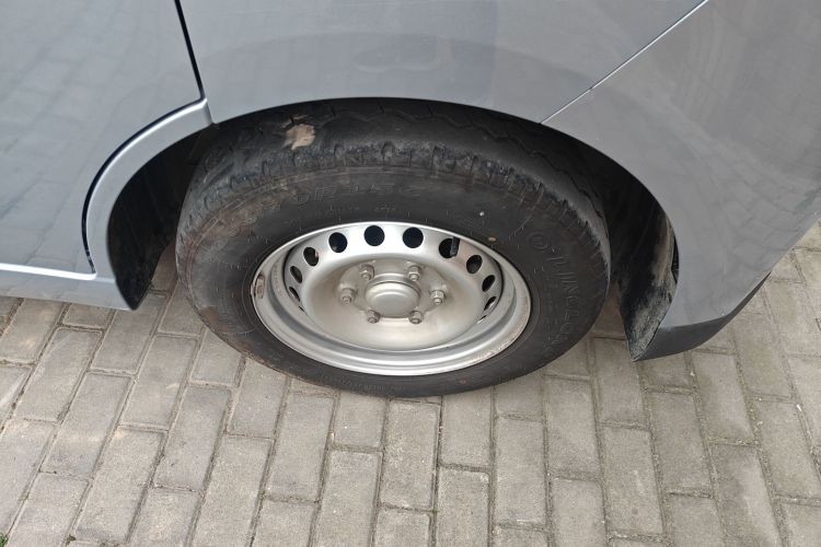 五菱汽车 五菱扬光 2024款 300KM 舒适型客车版 75kW车身外观10