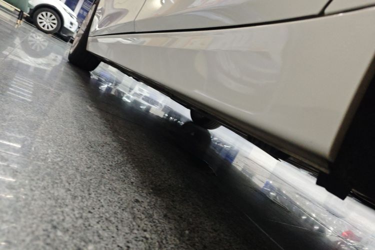 宝马3系 2018款 320Li 时尚型局部细节9002