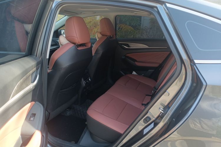 长安 逸动 2025款 PLUS 1.4T 双离合高能版中控内饰21