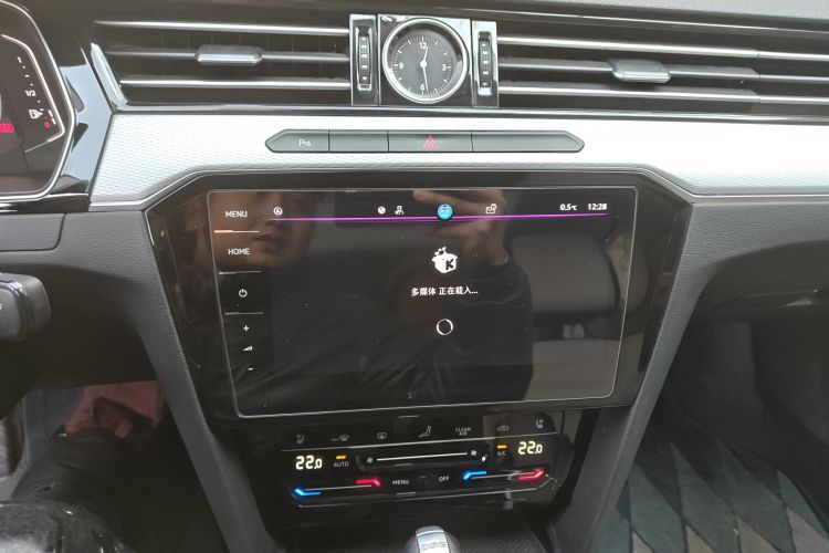 大众 迈腾 2023款 200万辆纪念版 330TSI DSG豪华型中控内饰16