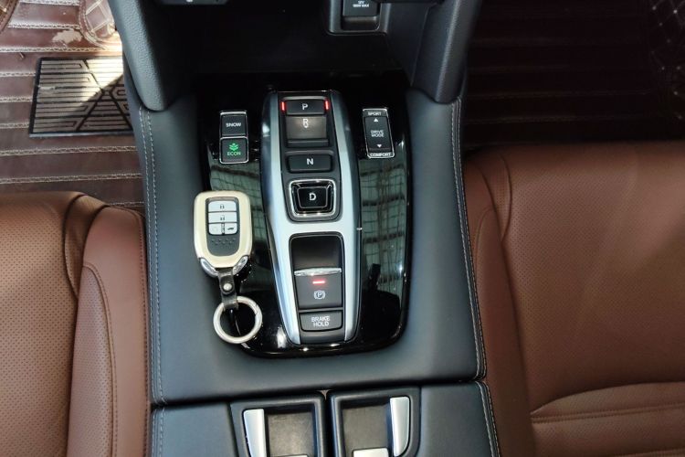 本田UR-V 2017款 370TURBO 两驱尊贵版 国V中控内饰18