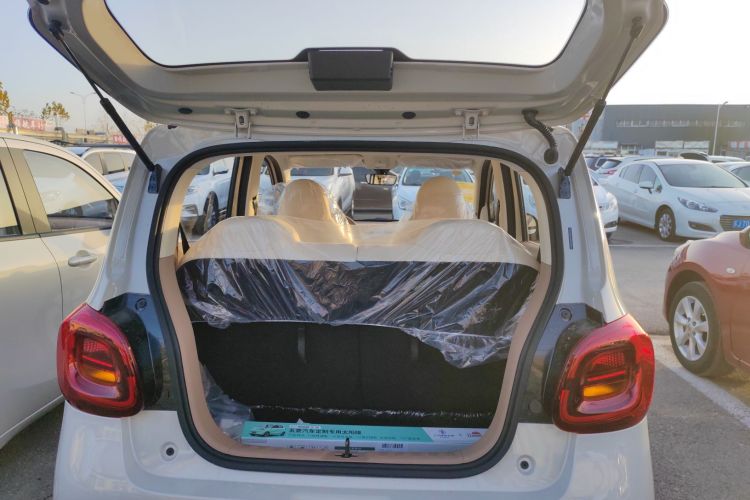 五菱汽车 宏光MINIEV 2025款 四门版 进阶款机舱底盘23