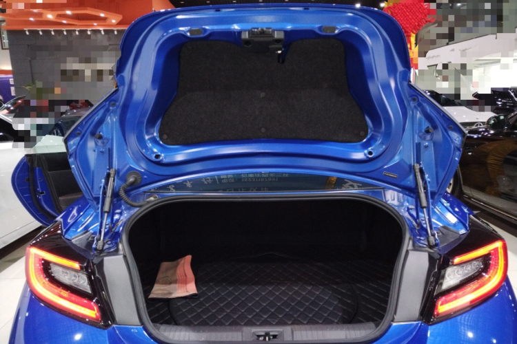 斯巴鲁BRZ 2022款 2.4L 手动版机舱底盘23