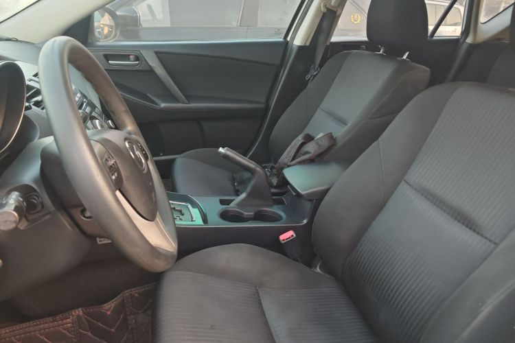 马自达3星骋 2015款 两厢 1.6L 自动精英型中控内饰19