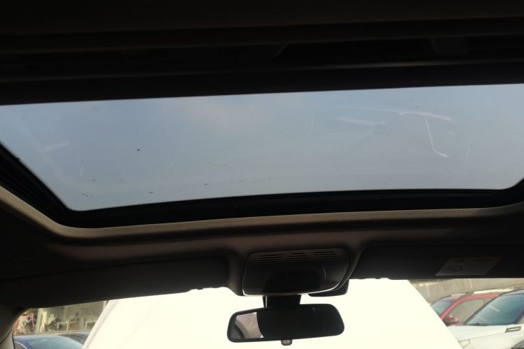 宝马3系 2018款 318Li中控内饰22